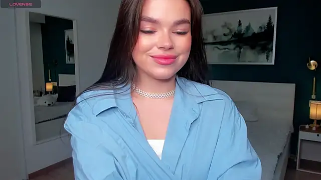 HollisHearl online show from November 2025 07:20:02 AM