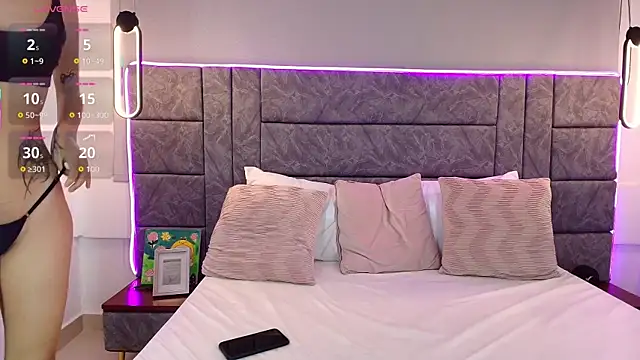 Snapshot of abril__lee__ chatting on October 2025 07:33:02 PM abril lee online show from October 2025 07:33:02 PM