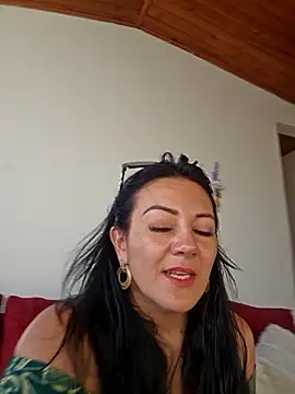 Snapshot of karla_valk1 chatting on May 2026 10:15:02 PM karla valk1 online show from May 2026 10:15:02 PM