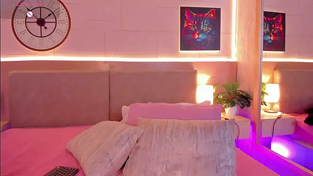 Snapshot of Meloddy_Rose chatting on October 2025 04:00:02 AM Meloddy Rose online show from October 2025 04:00:02 AM