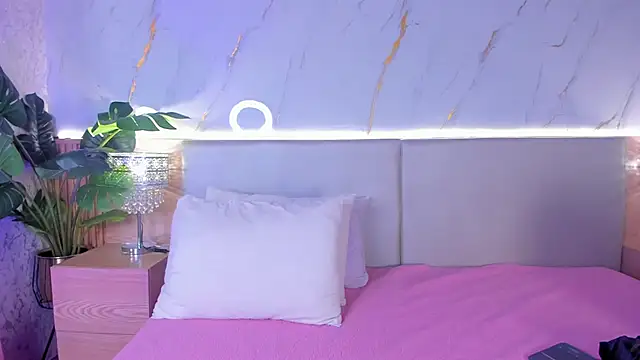 Snapshot of Meloddy_Rose chatting on October 2025 11:16:01 PM Meloddy Rose online show from October 2025 11:16:01 PM