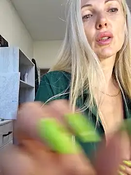 Monna online show from September 2025 02:06:01 PM