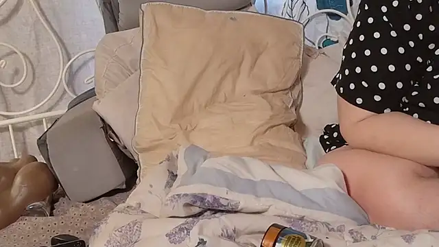 Snapshot of g0lden_are0las89 chatting on February 2026 10:04:02 PM g0lden are0las89 online show from February 2026 10:04:02 PM