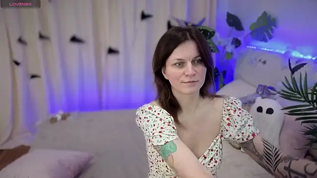 TinaMelt online show from October 2025 06:52:01 PM