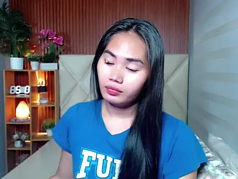 sluttyprincess0 online show from October 2025 11:01:02 PM