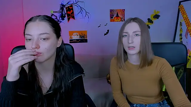 eva smiith  online show from October 2025 06:39:02 AM