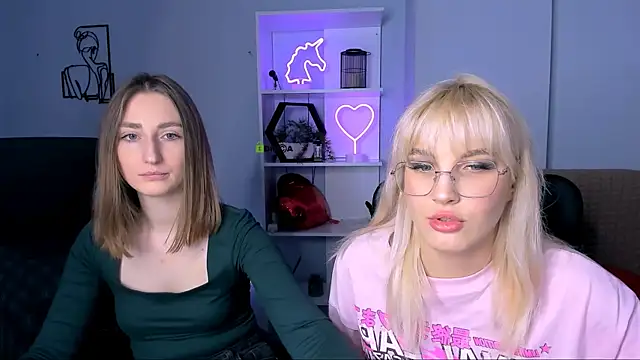 eva smiith  online show from November 2025 06:47:01 AM