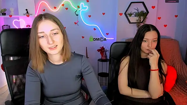 eva smiith  online show from April 2026 06:02:02 AM