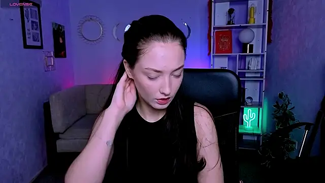 eva smiith  online show from June 2026 05:42:01 AM