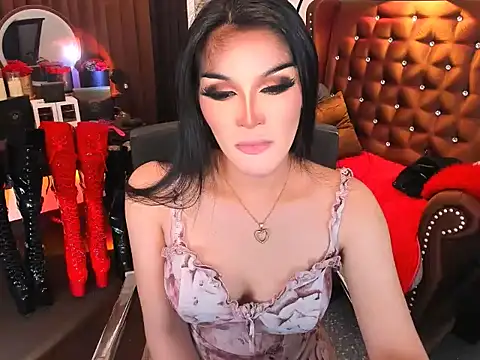 Snapshot of devongarcia chatting on November 2025 03:33:02 PM devongarcia online show from November 2025 03:33:02 PM