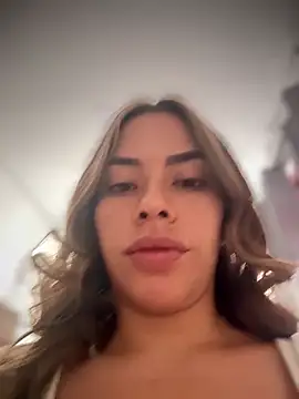 emma-conti2 online show from May 2026 01:17:02 PM