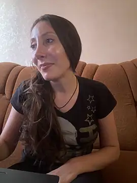 Snapshot of HellaryTourent chatting on September 2025 02:27:02 PM HellaryTourent online show from September 2025 02:27:02 PM