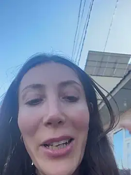 Snapshot of HellaryTourent chatting on September 2025 12:05:01 PM HellaryTourent online show from September 2025 12:05:01 PM