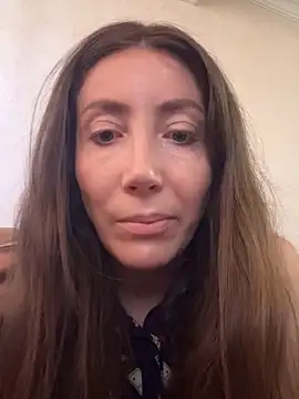 Snapshot of HellaryTourent chatting on September 2025 01:11:02 PM HellaryTourent online show from September 2025 01:11:02 PM