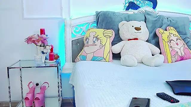 EvaMenders online show from March 2026 12:46:01 PM