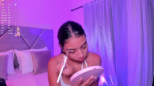 Snapshot of MissPocahontass chatting on September 2025 11:21:01 AM MissPocahontass online show from September 2025 11:21:01 AM