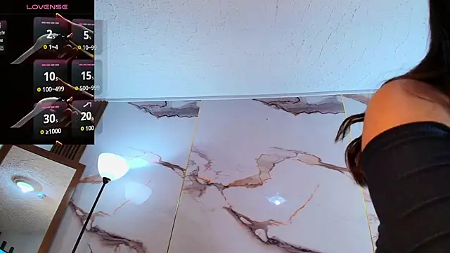 AlyaThompson online show from December 2025 04:29:01 AM