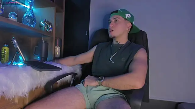 Snapshot of Gael_williams1 chatting on December 2025 09:33:02 PM Gael williams1 online show from December 2025 09:33:02 PM