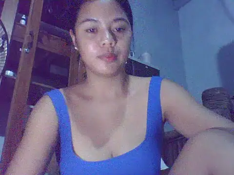 Snapshot of sweet_heaven00 chatting on February 2026 10:13:02 PM sweet heaven00 online show from February 2026 10:13:02 PM