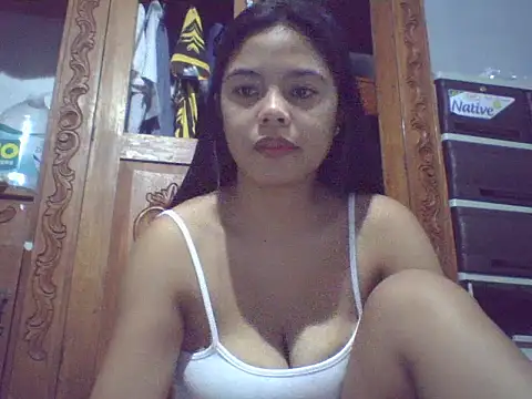 Snapshot of sweet_heaven00 chatting on February 2026 10:19:01 PM sweet heaven00 online show from February 2026 10:19:01 PM