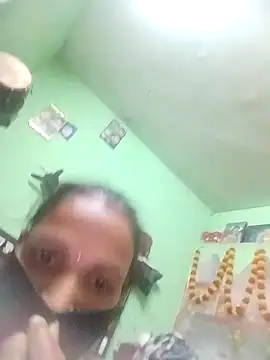 RAYI Queen 4 online show from October 2025 05:24:02 PM