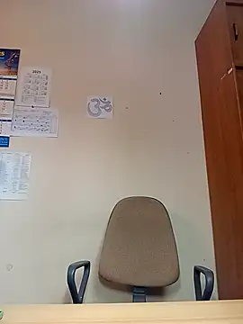 Ami Foxy online show from October 2025 11:00:01 AM