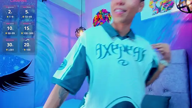 MaxiWildd online show from March 2026 06:42:02 PM