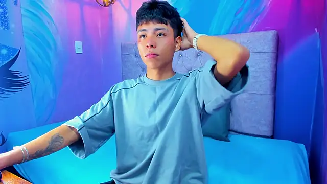 MaxiWildd online show from May 2026 12:59:01 PM