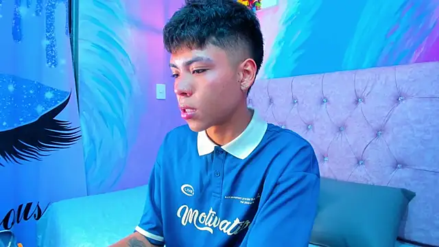 MaxiWildd online show from May 2026 01:06:01 PM