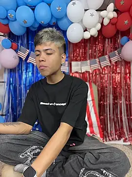 MaxiWildd online show from July 2026 01:39:02 PM