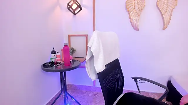 Hanny belle online show from September 2025 01:22:02 PM