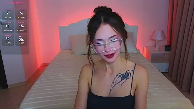 Snapshot of Adetta chatting on September 2025 10:26:01 AM Adetta online show from September 2025 10:26:01 AM