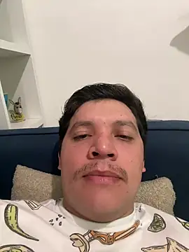 Snapshot of michael877675 chatting on February 2026 05:29:01 AM michael877675 online show from February 2026 05:29:01 AM