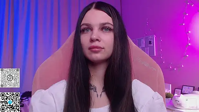 Michela Fruet online show from May 2026 01:03:01 AM