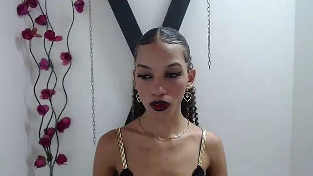 Snapshot of KittyLove_s chatting on September 2025 02:17:01 AM KittyLove s online show from September 2025 02:17:01 AM