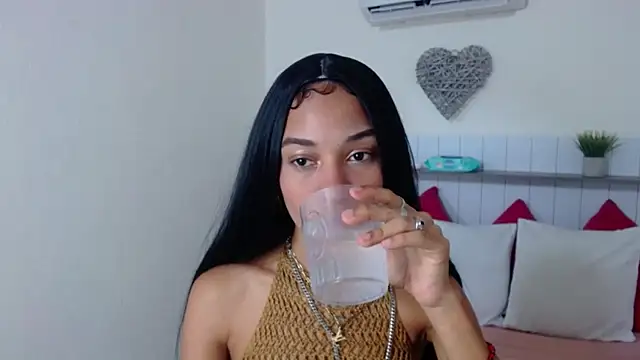 Snapshot of KittyLove_s chatting on February 2026 07:40:01 PM KittyLove s online show from February 2026 07:40:01 PM