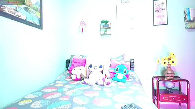 Snapshot of angelic_coral chatting on November 2025 01:06:02 AM angelic coral online show from November 2025 01:06:02 AM