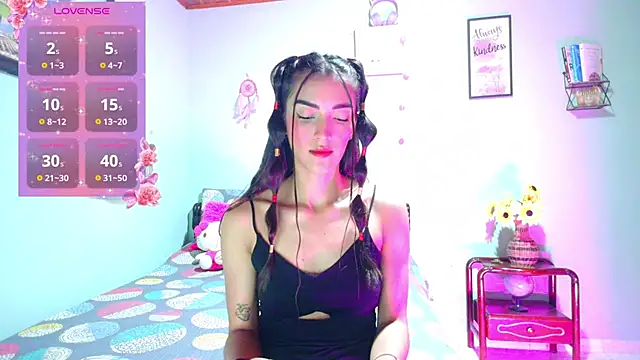 Snapshot of angelic_coral chatting on November 2025 11:21:02 PM angelic coral online show from November 2025 11:21:02 PM