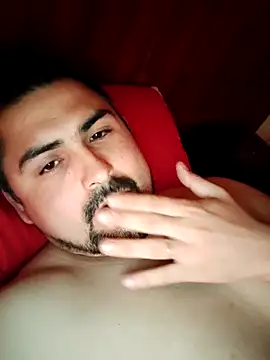 Snapshot of Bradd_32 chatting on September 2025 05:07:02 PM Bradd 32 online show from September 2025 05:07:02 PM