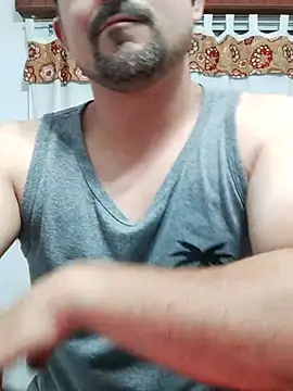 Snapshot of Bradd_32 chatting on October 2025 02:11:02 AM Bradd 32 online show from October 2025 02:11:02 AM