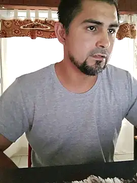 Snapshot of Bradd_32 chatting on November 2025 05:27:01 PM Bradd 32 online show from November 2025 05:27:01 PM