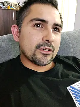 Snapshot of Bradd_32 chatting on January 2026 05:34:01 AM Bradd 32 online show from January 2026 05:34:01 AM