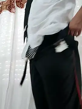 Snapshot of Bradd_32 chatting on February 2026 11:47:02 AM Bradd 32 online show from February 2026 11:47:02 AM