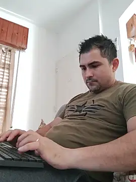 Bradd 32 online show from May 2026 05:01:01 PM
