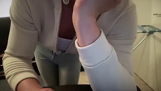 Sweetbooy90 online show from January 2026 01:42:02 AM