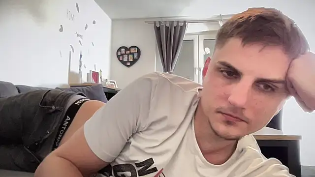 Sweetbooy90 online show from March 2026 11:26:02 AM