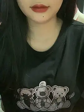 Snapshot of Linhtruong_ chatting on November 2025 04:44:02 AM Linhtruong online show from November 2025 04:44:02 AM