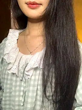 Snapshot of Nhinhi18 chatting on December 2025 03:41:01 PM Nhinhi18 online show from December 2025 03:41:01 PM