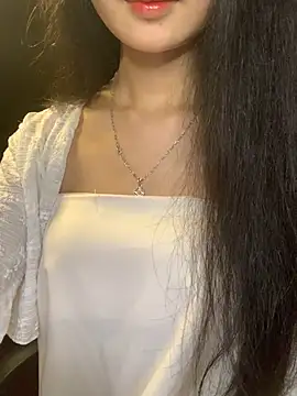 Snapshot of Nhinhi18 chatting on May 2026 03:20:02 PM Nhinhi18 online show from May 2026 03:20:02 PM