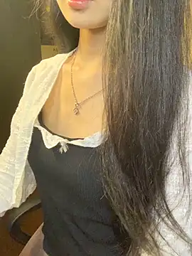 Snapshot of Nhinhi18 chatting on May 2026 03:09:01 PM Nhinhi18 online show from May 2026 03:09:01 PM